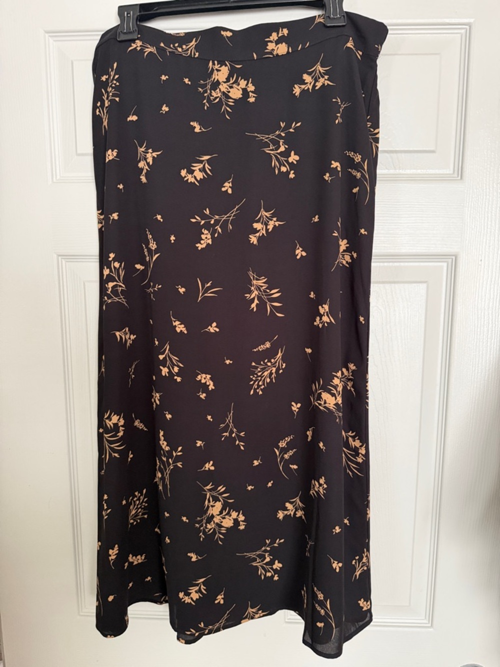 Vince Camuto Black Maxi Skirt with Tan Floral Print